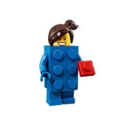 Chica con disfraz de ladrillo LEGO